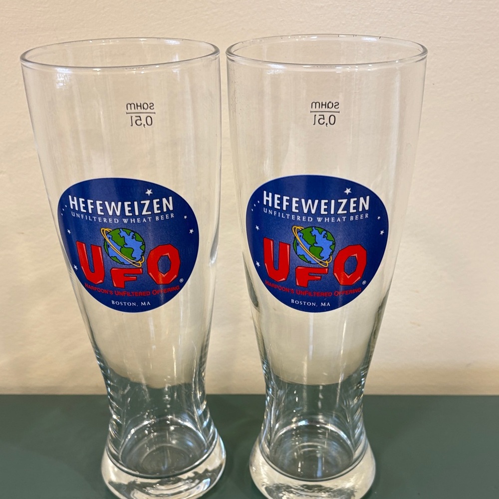 Vintage Harpoon Brewery UFO Hefeweizen Glasses -Set of 2
